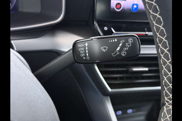 Seat Leon Sportstourer 1.5T 131pk *Nieuw Model* Trekhaak Camera Adaptive-Cruise Navi Ecc Virtual Cockpit Apple Carplay/Android Auto Pdc St Lmv Led DAB Keyless Isofix Front assist Regensensor Bluetooth Rijstrooksensor 1e Eigenaar Origineel Nederlandse Auto