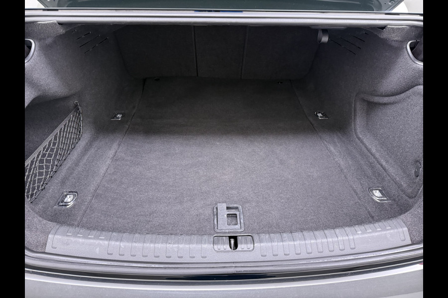 Audi A6 Limousine 50TDI Diesel 286pk Quattro Hybride S-Line Sport Leer/Alcantara Adap.Cruise 360°Camera Bang&Olufsen® Navi Ecc Elek.Stoe Apple Carplay Android Auto DAB Stoelverwarming Matrix-Led Dynamisch Achterlicht Lmv Origineel Nederlandse Auto
