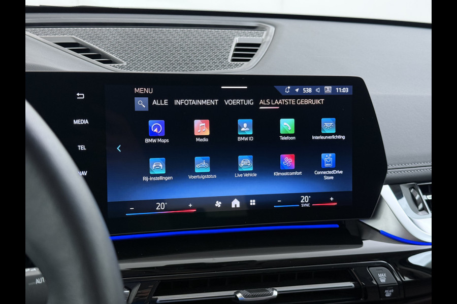 BMW X1 xDrive25e PHEV Hybrid 245pk Automaat Trekhaak Leder Sportstoelen 4WD Adap.Cruise Camera Navi Dual-Ecc ParkAssist Pdc Apple Carpl Lmv Elek.Achterklep Connect Drive Isofix DAB Led Regen-Lichtsensor Lane Assist Wifi AWD 1.700KG Trekgewicht 1e Eigenaar Dealeronderhouden Origineel Nederlandse Auto