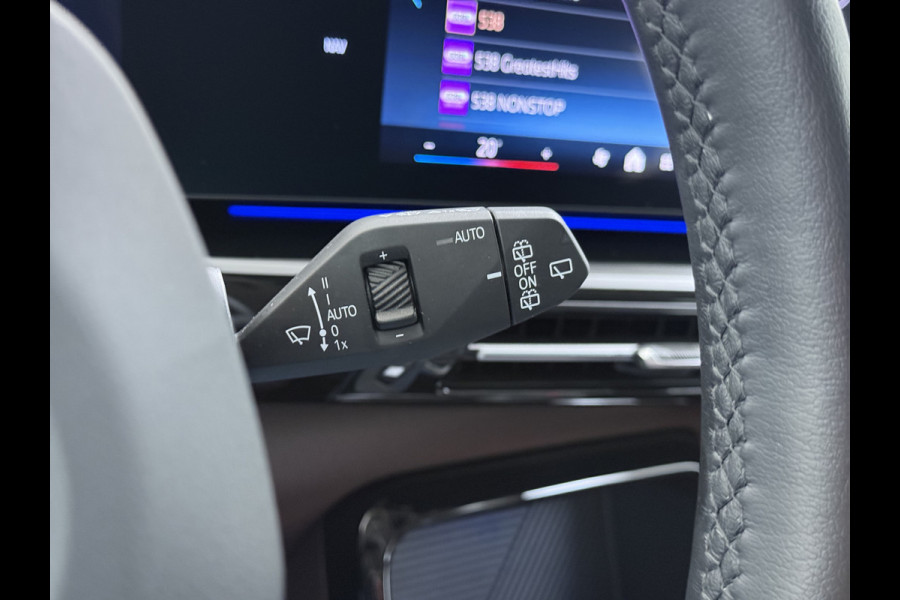 BMW X1 xDrive25e PHEV Hybrid 245pk Automaat Trekhaak Leder Sportstoelen 4WD Adap.Cruise Camera Navi Dual-Ecc ParkAssist Pdc Apple Carpl Lmv Elek.Achterklep Connect Drive Isofix DAB Led Regen-Lichtsensor Lane Assist Wifi AWD 1.700KG Trekgewicht 1e Eigenaar Dealeronderhouden Origineel Nederlandse Auto