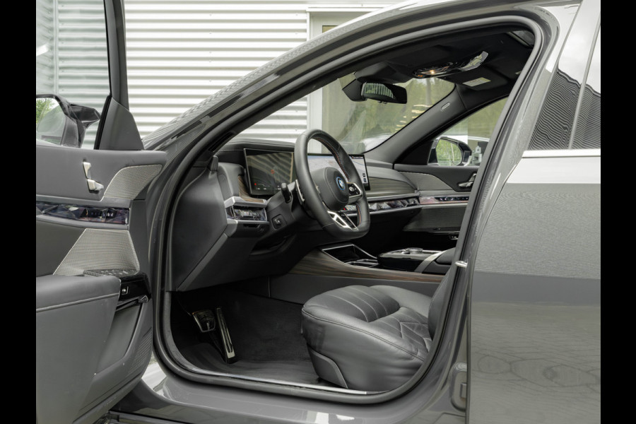 BMW i7 M70 xDrive 106kWh - Executive Drive Pro - Sky Lounge - Individual Interieur