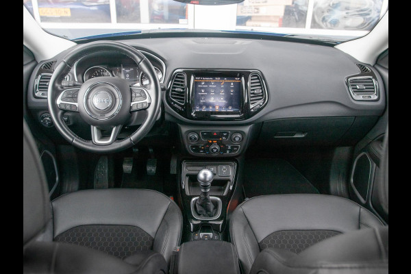 Jeep Compass 1.3T Night Eagle Liberty Edition | Trekhaak | Clima | Navi | Carplay | Camera | PDC | 19"