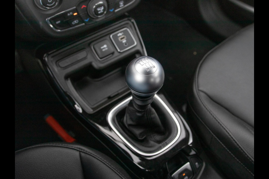 Jeep Compass 1.3T Night Eagle Liberty Edition | Trekhaak | Clima | Navi | Carplay | Camera | PDC | 19"