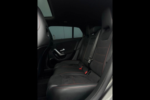 Mercedes-Benz CLA-Klasse Shooting Brake 180 AMG Night Edition | AMG | Pano | Ambilight | Memory
