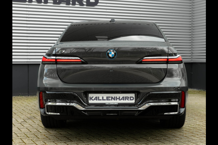 BMW i7 M70 xDrive 106kWh - Executive Drive Pro - Sky Lounge - Individual Interieur