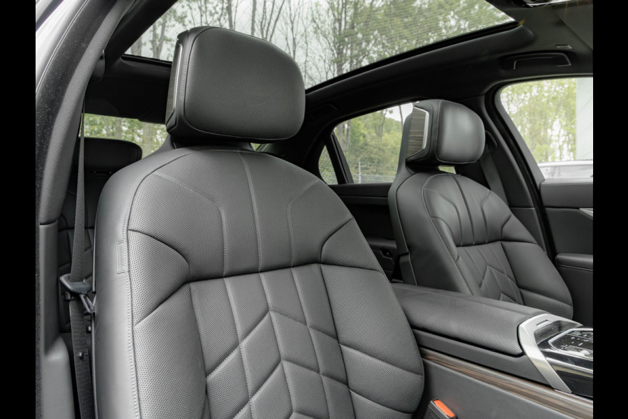 BMW i7 M70 xDrive 106kWh - Executive Drive Pro - Sky Lounge - Individual Interieur