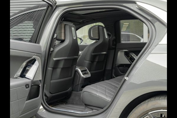 BMW i7 M70 xDrive 106kWh - Executive Drive Pro - Sky Lounge - Individual Interieur
