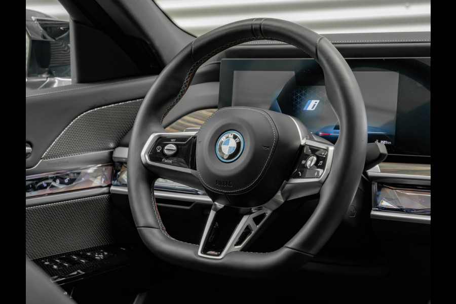 BMW i7 M70 xDrive 106kWh - Executive Drive Pro - Sky Lounge - Individual Interieur