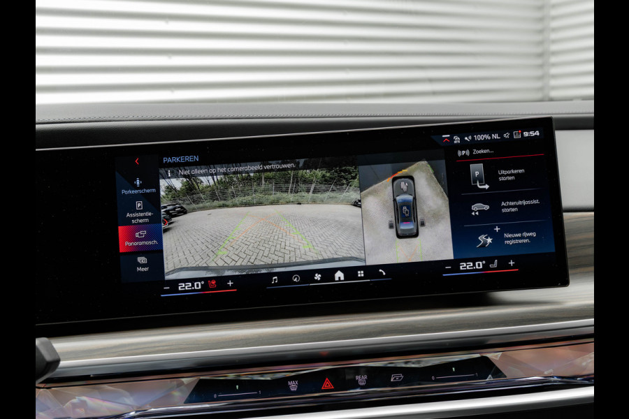 BMW i7 M70 xDrive 106kWh - Executive Drive Pro - Sky Lounge - Individual Interieur