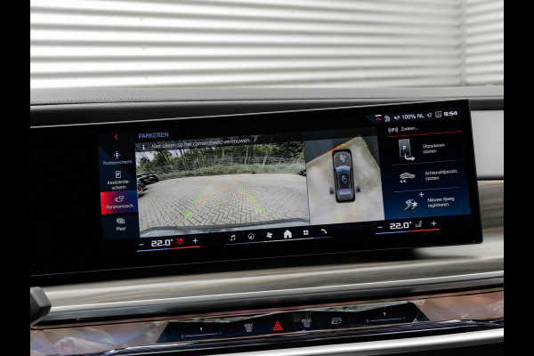BMW i7 M70 xDrive 106kWh - Executive Drive Pro - Sky Lounge - Individual Interieur