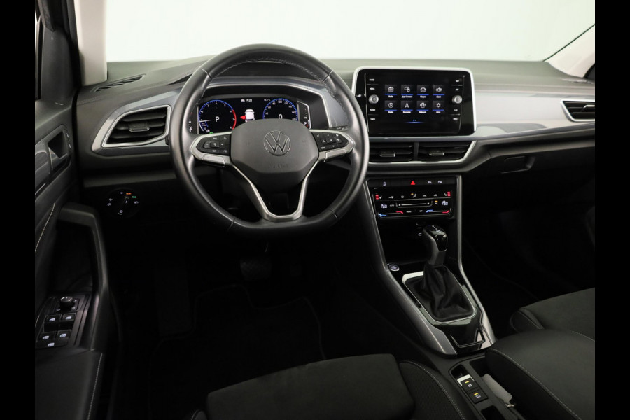 Volkswagen T-Roc 1.5 TSI R-Line Business | Achteruitrijcamera | Ergo Stoelen | Stoelverwarming | Elektrische achterklep |