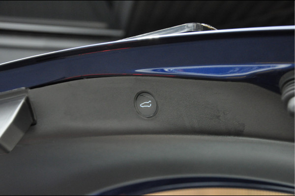 Tesla Model 3 Autopilot ACC Stuurverwarm. Afneemb. trekhaak PDC Leer Navi Panoramadak 360° Elektr. achterklep Stoelverwarming voor & achter Climate voor & achter LM velgen BTW auto!