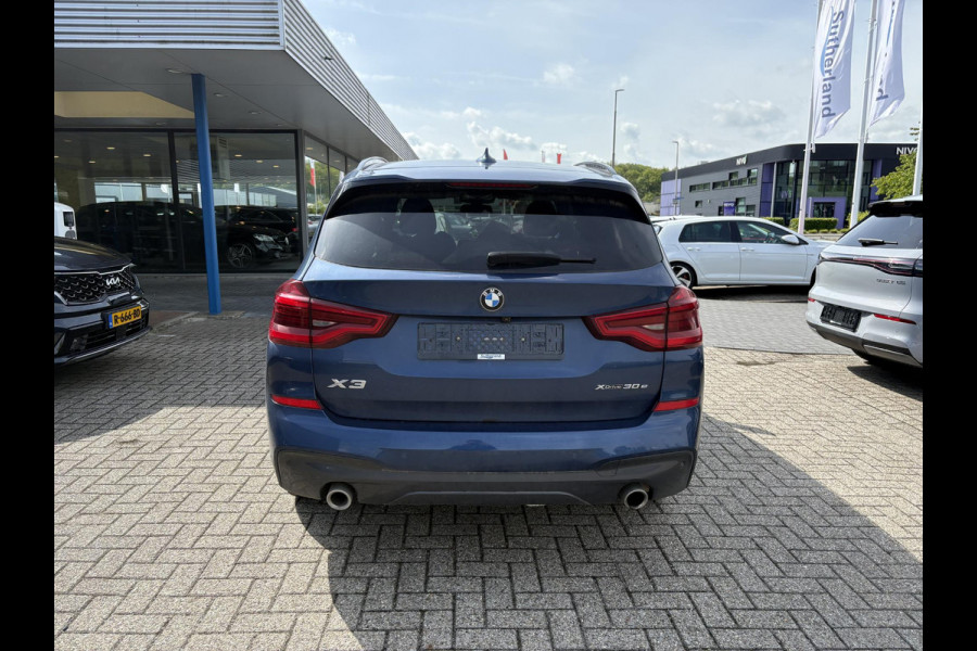BMW X3 xDrive30e M Sport | M pakket | Trekhaak | Sportstoelen | Stoelverwarming | 360 graden camera | Led koplampen | Head up Display