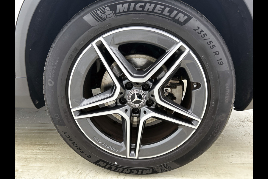 Mercedes-Benz GLC 300 e 4MATIC Business Solution AMG Inclusief 24 maanden Mercedes-Benz Certified garantie voor Europa.