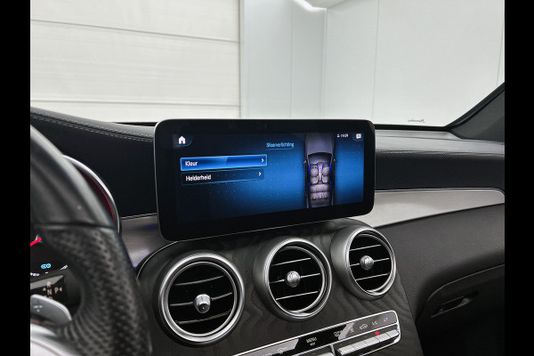 Mercedes-Benz GLC 300 e 4MATIC Business Solution AMG Inclusief 24 maanden Mercedes-Benz Certified garantie voor Europa.