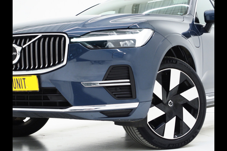 Volvo XC60 2.0 T6 Plug-in hybrid AWD Ultimate | Panoramadak | Trekhaak | Tailored Wool Blend | Luchtvering | HUD | Harman/Kardon