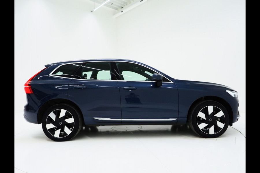 Volvo XC60 2.0 T6 Plug-in hybrid AWD Ultimate | Panoramadak | Trekhaak | Tailored Wool Blend | Luchtvering | HUD | Harman/Kardon