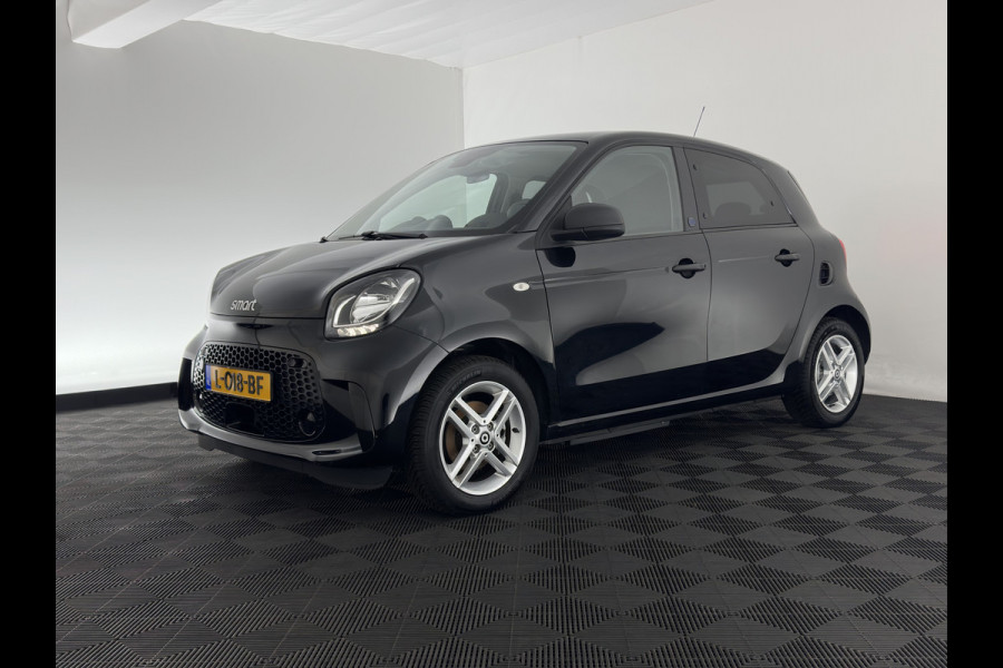 Smart Forfour EQ Essential 18 kWh [ 3-Fase ] (INCL.BTW) *LEATHER | HEATED-COMFORTSEATS | PRIVACY-GLASS | AIRCO | CRUISE | 15''ALU*