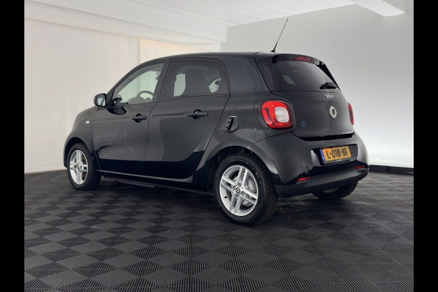 Smart Forfour EQ Essential 18 kWh [ 3-Fase ] (INCL.BTW) *LEATHER | HEATED-COMFORTSEATS | PRIVACY-GLASS | AIRCO | CRUISE | 15''ALU*