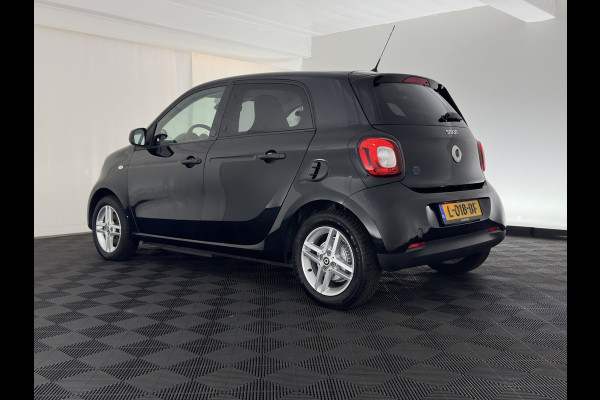 Smart Forfour EQ Essential 18 kWh [ 3-Fase ] (INCL.BTW) *LEATHER | HEATED-COMFORTSEATS | PRIVACY-GLASS | AIRCO | CRUISE | 15''ALU*