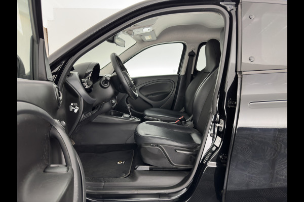 Smart Forfour EQ Essential 18 kWh [ 3-Fase ] (INCL.BTW) *LEATHER | HEATED-COMFORTSEATS | PRIVACY-GLASS | AIRCO | CRUISE | 15''ALU*