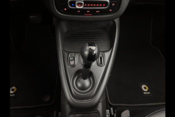 Smart Forfour EQ Essential 18 kWh [ 3-Fase ] (INCL.BTW) *LEATHER | HEATED-COMFORTSEATS | PRIVACY-GLASS | AIRCO | CRUISE | 15''ALU*