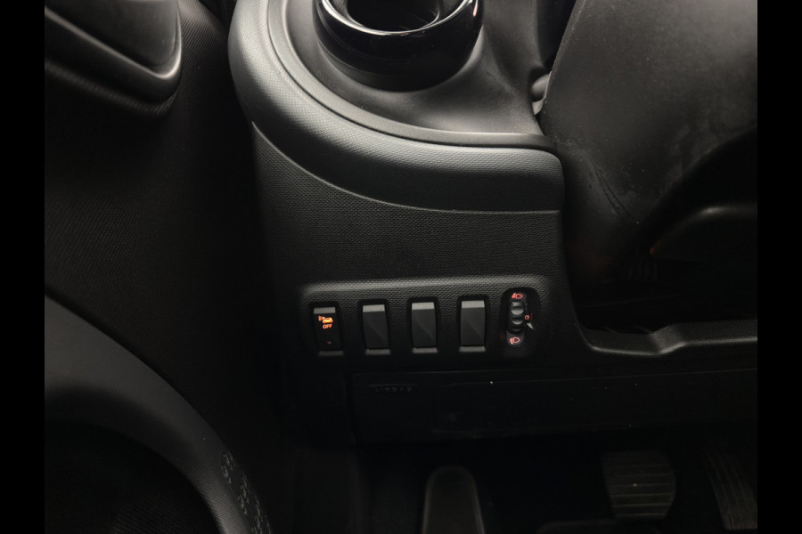 Smart Forfour EQ Essential 18 kWh [ 3-Fase ] (INCL.BTW) *LEATHER | HEATED-COMFORTSEATS | PRIVACY-GLASS | AIRCO | CRUISE | 15''ALU*