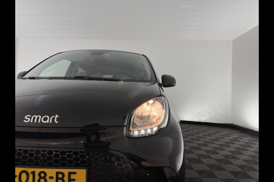 Smart Forfour EQ Essential 18 kWh [ 3-Fase ] (INCL.BTW) *LEATHER | HEATED-COMFORTSEATS | PRIVACY-GLASS | AIRCO | CRUISE | 15''ALU*