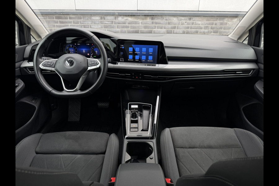 Volkswagen Golf 1.4 eHybrid Style | Carplay | Camera | Memory | Navi | Sfeerverlichting | LED