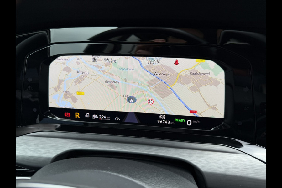 Volkswagen Golf 1.4 eHybrid Style | Carplay | Camera | Memory | Navi | Sfeerverlichting | LED