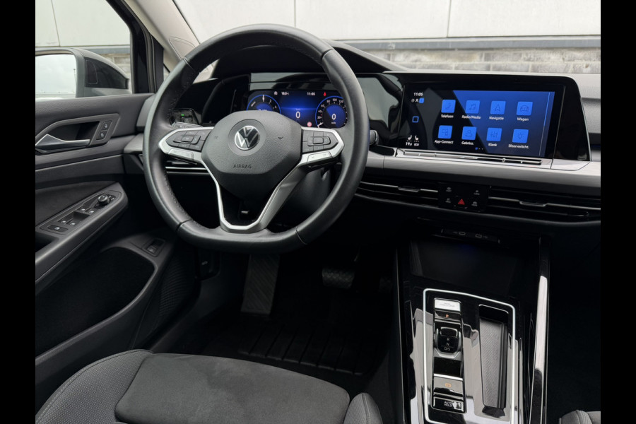 Volkswagen Golf 1.4 eHybrid Style | Carplay | Camera | Memory | Navi | Sfeerverlichting | LED
