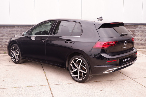 Volkswagen Golf 1.4 eHybrid Style | Carplay | Camera | Memory | Navi | Sfeerverlichting | LED