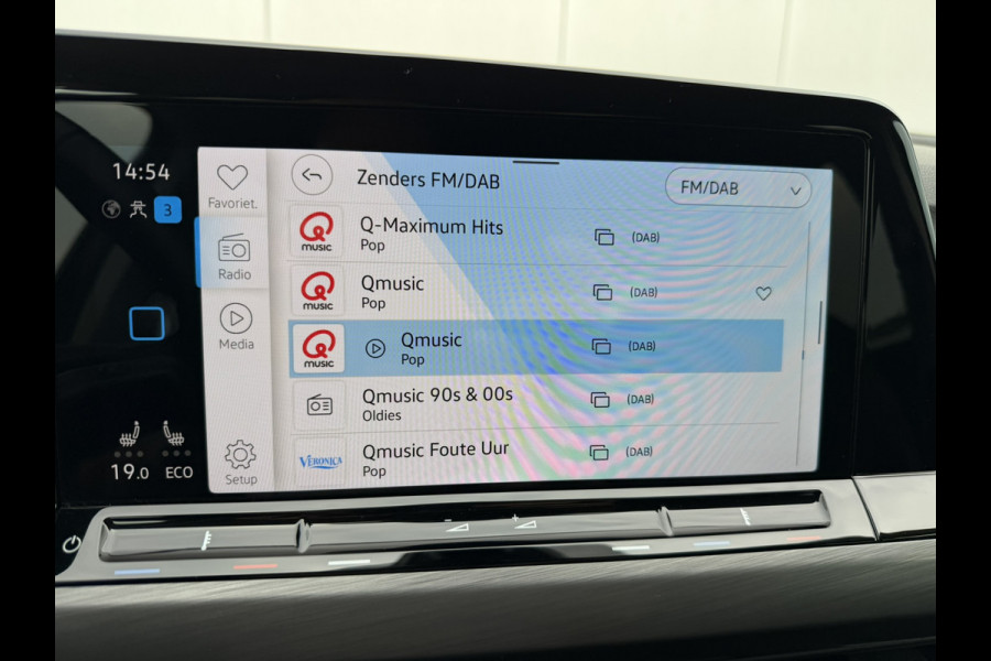 Volkswagen Golf 1.4 eHybrid Style | Carplay | Camera | Memory | Navi | Sfeerverlichting | LED