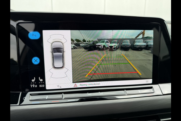 Volkswagen Golf 1.4 eHybrid Style | Carplay | Camera | Memory | Navi | Sfeerverlichting | LED