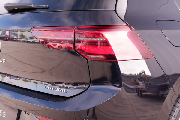 Volkswagen Golf 1.4 eHybrid Style | Carplay | Camera | Memory | Navi | Sfeerverlichting | LED