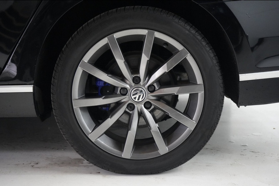 Volkswagen Passat Variant 1.4 TSI PHEV GTE | PANO | ACC | STOELVERWARMING