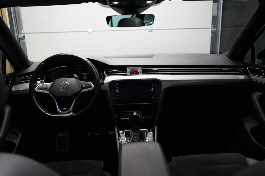 Volkswagen Passat Variant 1.4 TSI PHEV GTE | PANO | ACC | STOELVERWARMING
