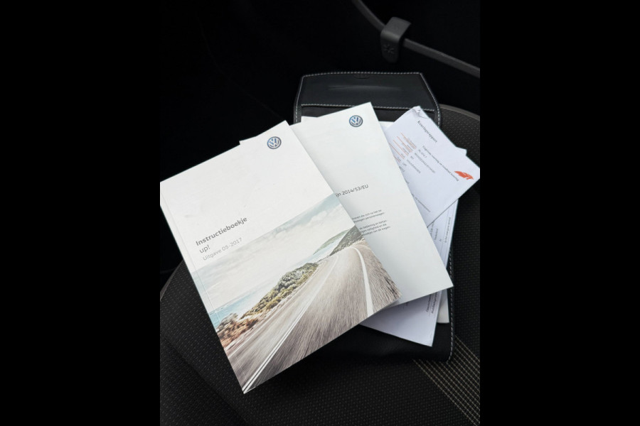 Volkswagen up! 1.0 BMT high up! 5Drs - 89.000 KM I Airco I Sport velgen I LED I PDC I Comfort pakket I Achteruitrij Camera