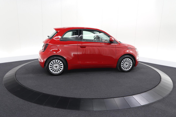 Fiat 500 Urban 42 kWh | SOH 97,9% | 3 Fase | Camera | Apple Carplay | Keyless start