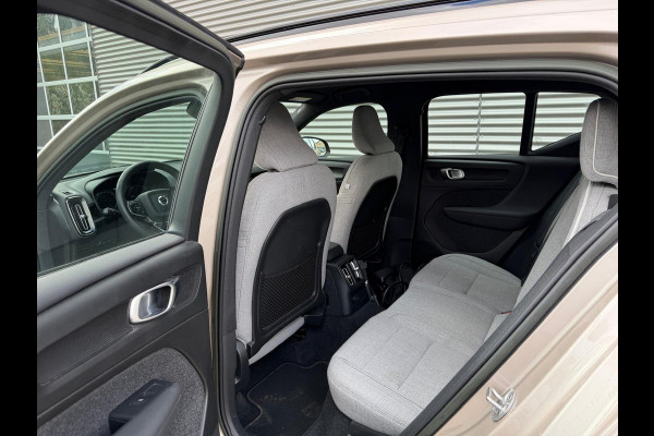 Volvo XC40 T4 Plug-in Hybrid Plus Dark Parkeercamera Stoelverwarming 211pk