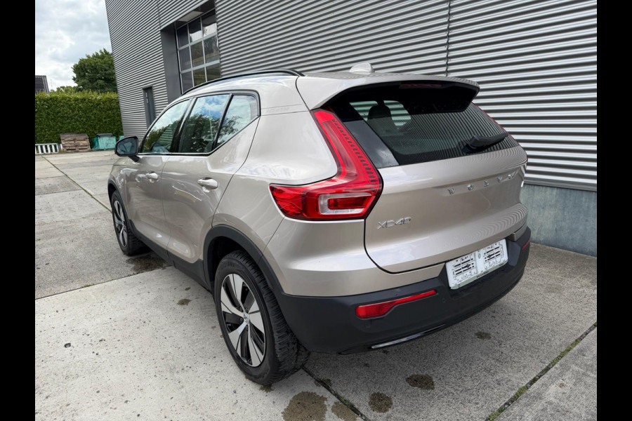 Volvo XC40 T4 Plug-in Hybrid Plus Dark Parkeercamera Stoelverwarming 211pk