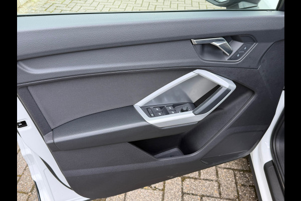 Audi Q3 Sportback 35 TFSI Pro Line S | Automaat 150Pk | Carplay Navi | Climate | Camera | Cruise | 20".