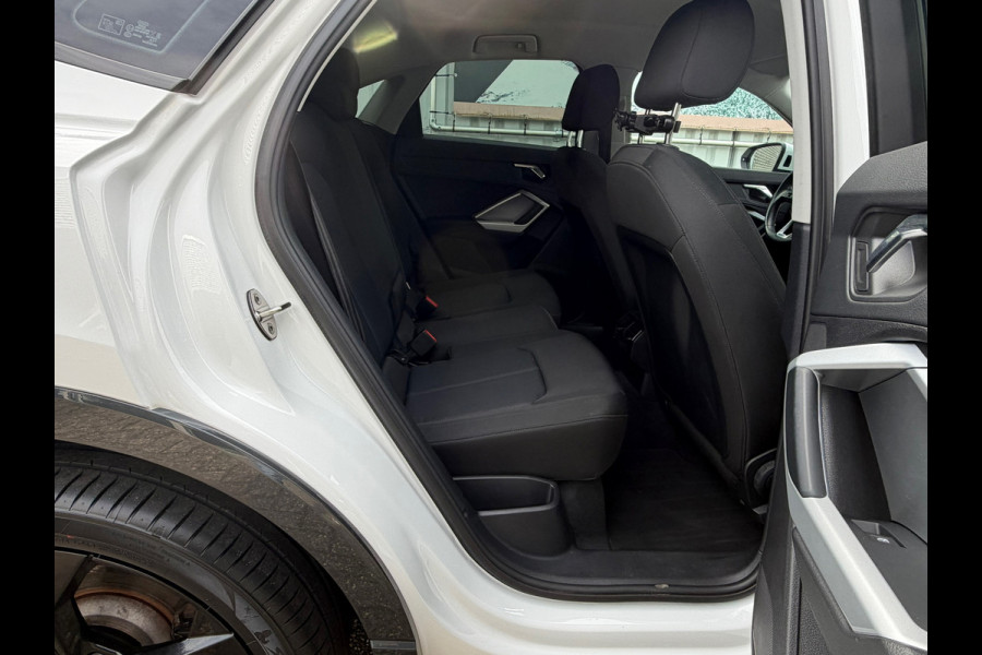 Audi Q3 Sportback 35 TFSI Pro Line S | Automaat 150Pk | Carplay Navi | Climate | Camera | Cruise | 20".