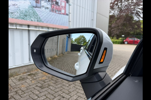 Audi Q3 Sportback 35 TFSI Pro Line S | Automaat 150Pk | Carplay Navi | Climate | Camera | Cruise | 20".