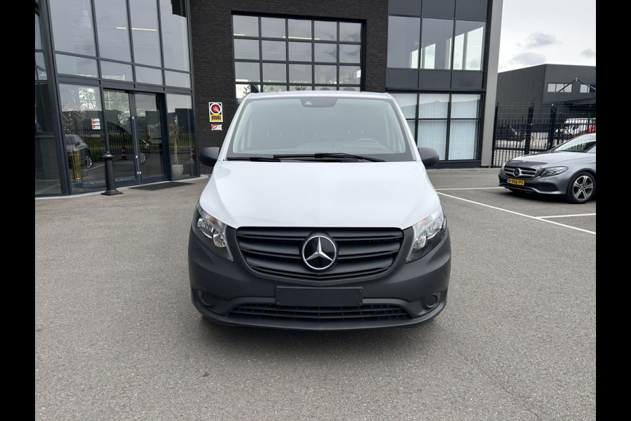 Mercedes-Benz eVito 112 Lang 60 kWh / Snellader / Camera / Navigatie / Cruise control / Airco / 270 Graden achterdeuren