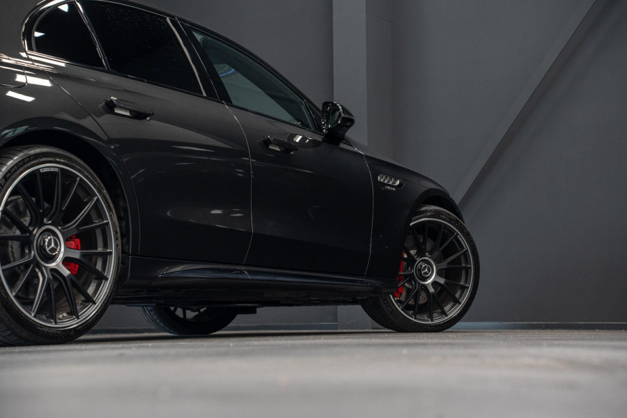 Mercedes-Benz E-Klasse AMG 53 4MATIC+ *Achteras-Besturing / Surround-View / Memory / Head-up / Adaptieve Cruise Control / AMG RIDE CONTROL*