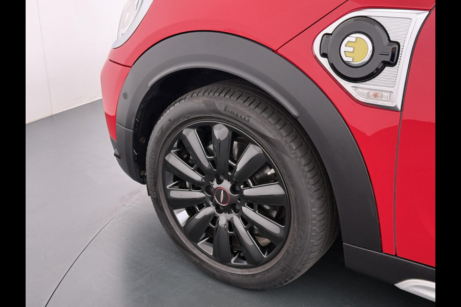 MINI Countryman 1.5 Cooper S E ALL4 Classic VAN: 26.900,- VOOR: 24.770,- UW WKVOORDEEL: 2.130,- | SPORTSTOELEN | AFN. TREKHAAK | 4X4 | STOELVERWARMING|