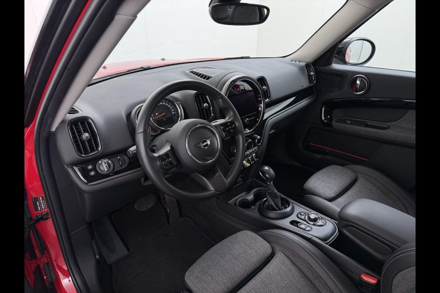 MINI Countryman 1.5 Cooper S E ALL4 Classic VAN: 26.900,- VOOR: 24.770,- UW WKVOORDEEL: 2.130,- | SPORTSTOELEN | AFN. TREKHAAK | 4X4 | STOELVERWARMING|
