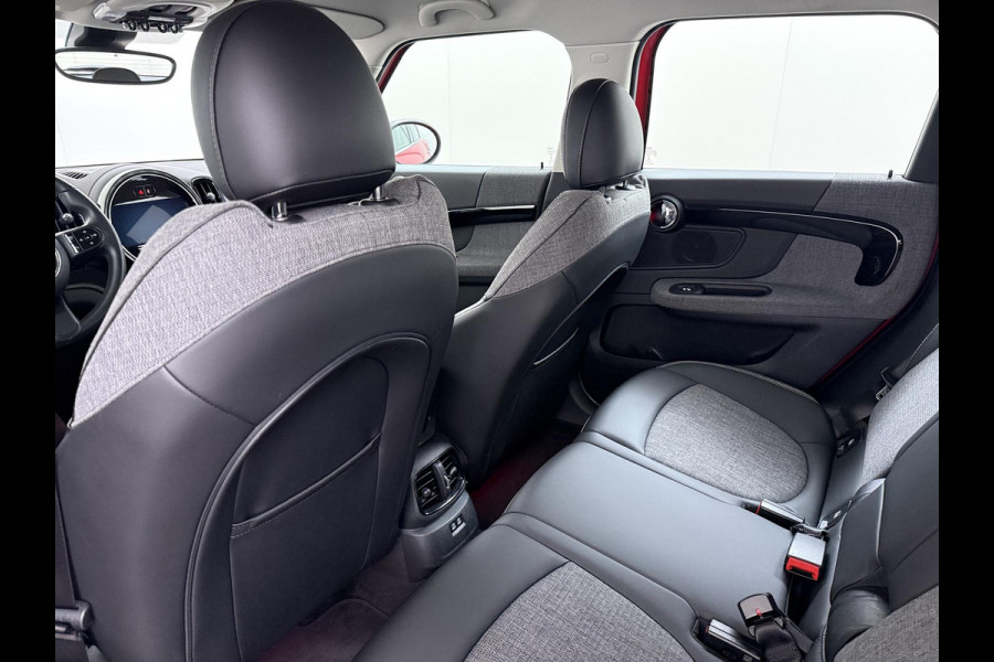 MINI Countryman 1.5 Cooper S E ALL4 Classic VAN: 26.900,- VOOR: 24.770,- UW WKVOORDEEL: 2.130,- | SPORTSTOELEN | AFN. TREKHAAK | 4X4 | STOELVERWARMING|