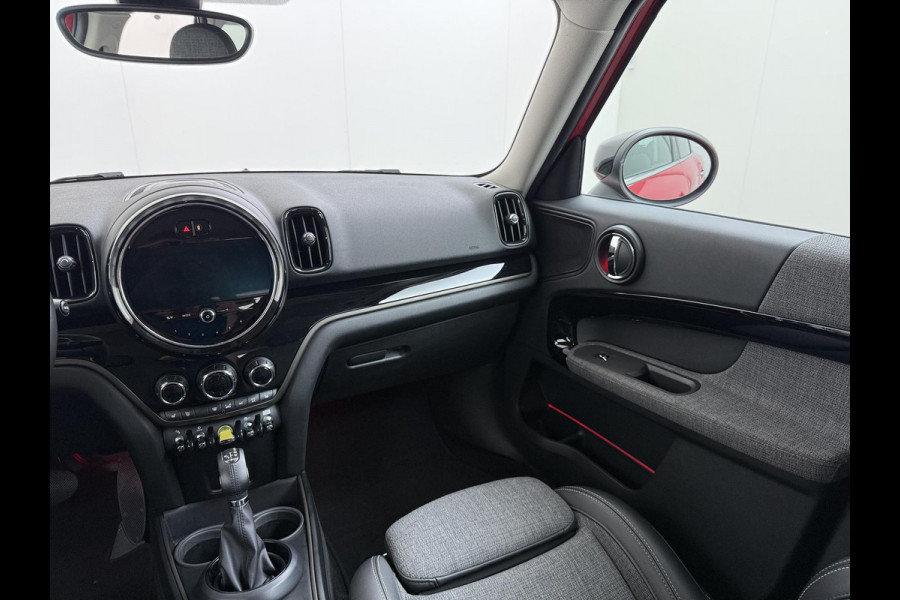 MINI Countryman 1.5 Cooper S E ALL4 Classic VAN: 26.900,- VOOR: 24.770,- UW WKVOORDEEL: 2.130,- | SPORTSTOELEN | AFN. TREKHAAK | 4X4 | STOELVERWARMING|